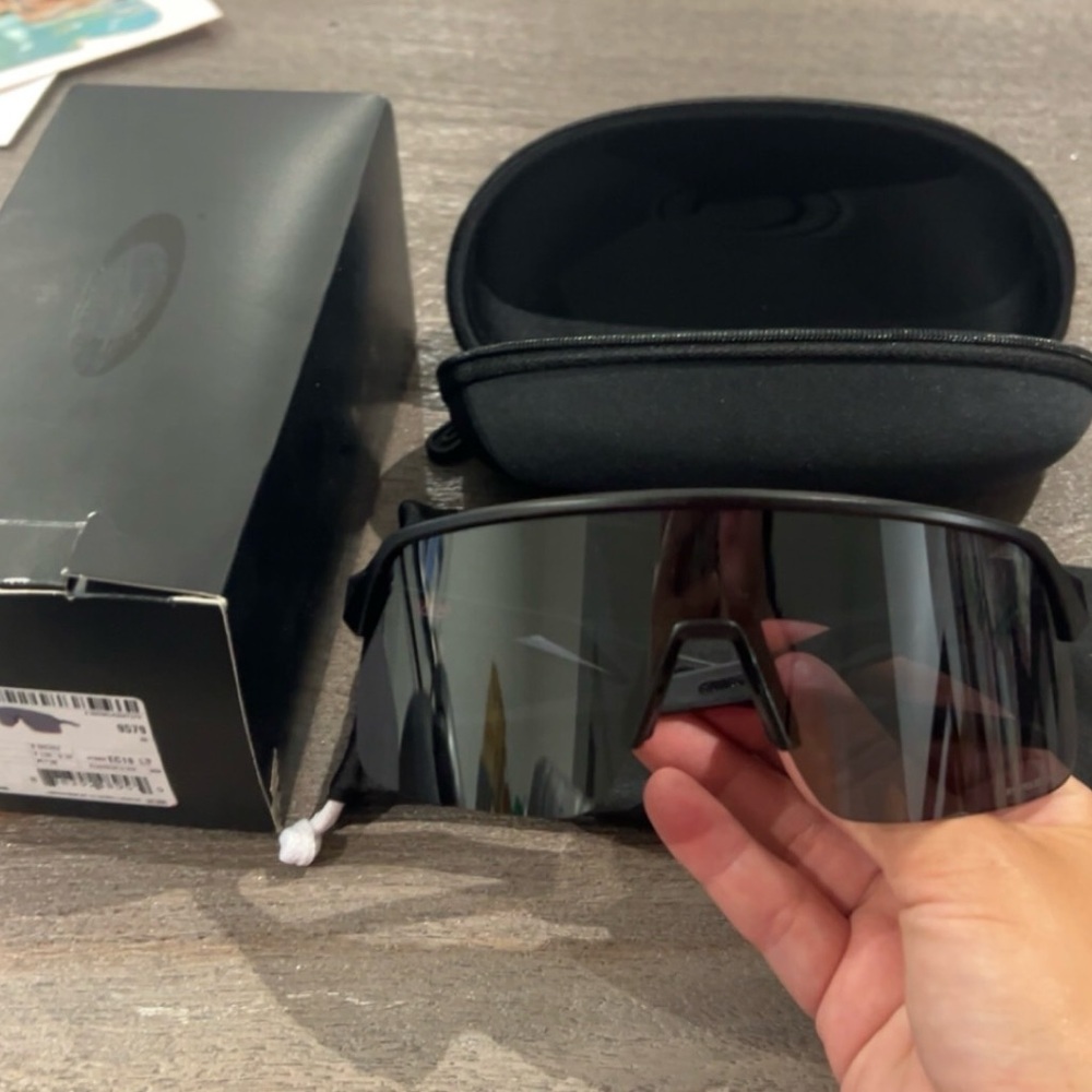 Oakley Sutros